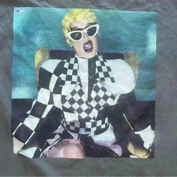 Cardi B distressed grey t shirt size xs - Picture 2 of 4